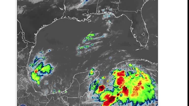 مرکز ملی طوفان امریکا درباره نزدیک‌شدن طوفان آیدالیا به فلوریدا هشدار داد