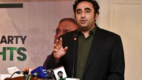 بلاول بوټو زرداري په کوټه کې د واکسیناتورانو د دوو ساتونکو وژل کېدل وغندل