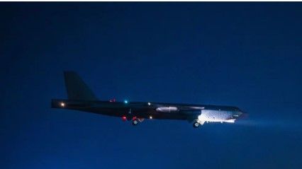 بمب‌افکن‌های بی-۵۲ امریکا وارد خاورمیانه شدند