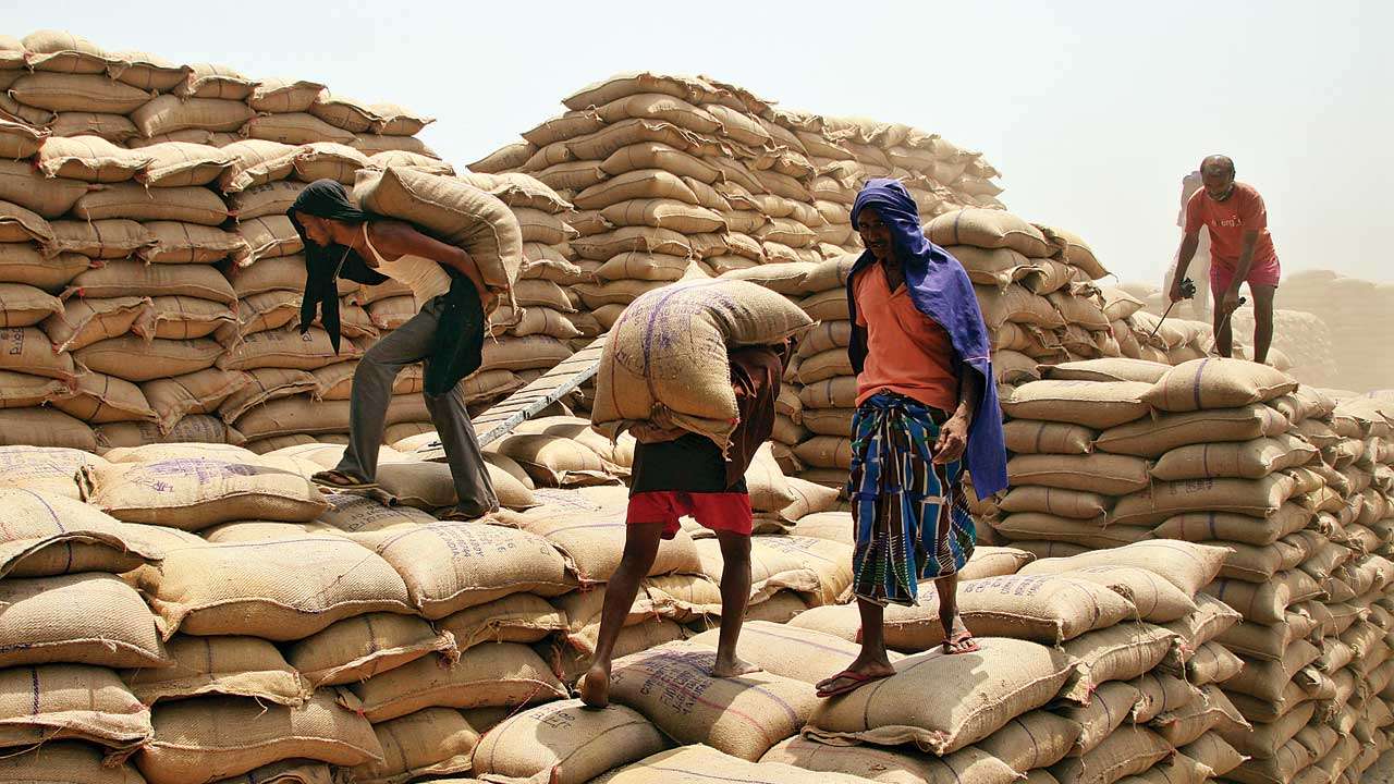 رسانه‌های پاکستانی: اسلام‌آباد می‌خواهد کمک‌های هند با لاری‌های پاکستان به افغانستان برود