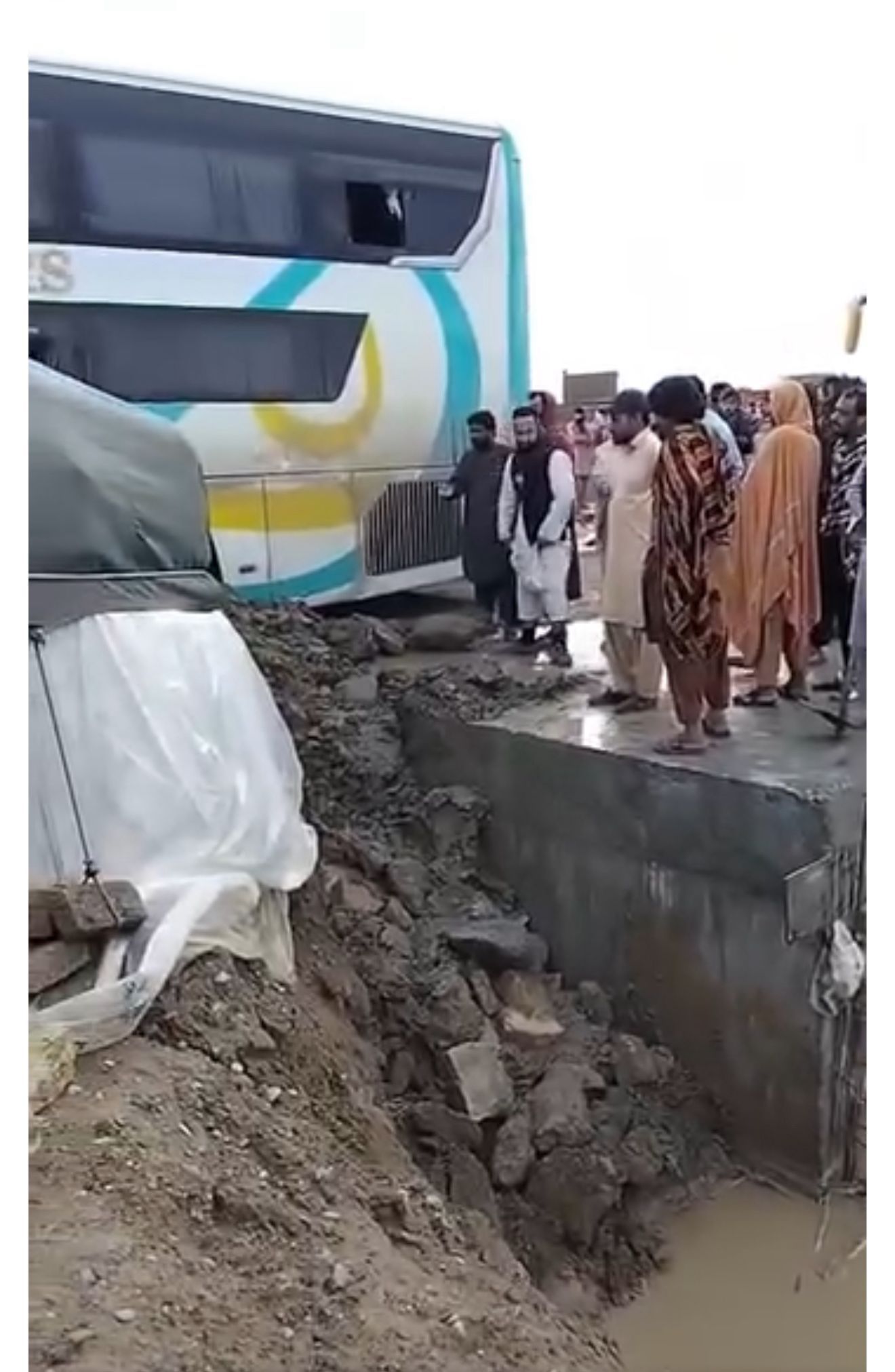 ۱۷ نفر در خیبرپختونخوا بر اثر بارندگی شدید و ریزش سقف خانه‌ها جان باختند