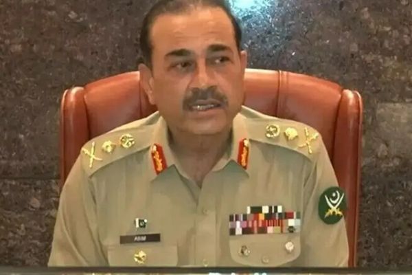 Pakistani Military Commanders Urge Afghan Taliban To Act Against TTP