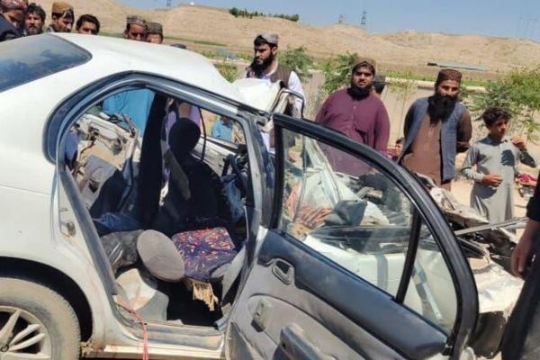 په کندز کې ترافیکي پېښه؛ د یوې کورنۍ شپږ غړي مړه او دوه نور ټپیان شوي