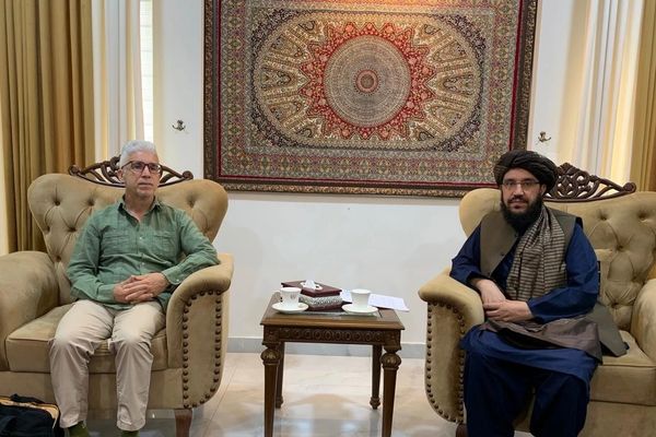 مقام سازمان ملل از طالبان خواست مرز با پاکستان برای عبور موترهای امدادرسان باز شود