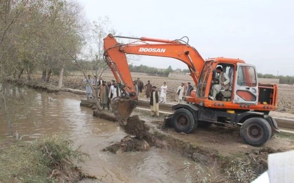 طالبان: یک بند آب غیرقانونی عبدالرؤوف ابراهیمی، رئیس سابق پارلمان تخریب شد