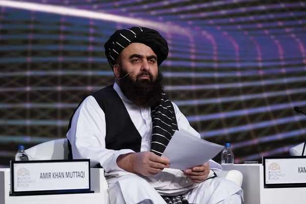 د طالبانو د بهرنیو چارو وزیر هند ته لاړ