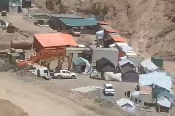 حمله به شرکت چینی استخراج طلا در تخار