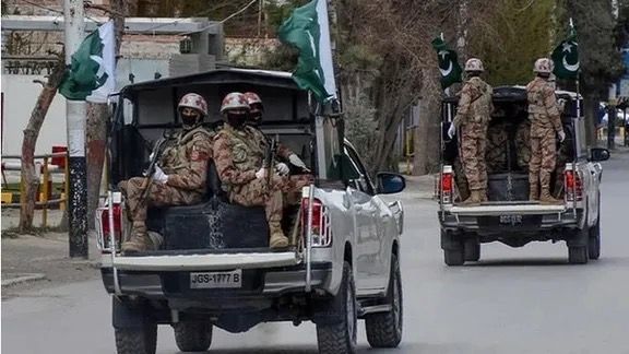 در حمله شبهنظامیان در بلوچستان هشت سرباز پاکستان کشته شدند