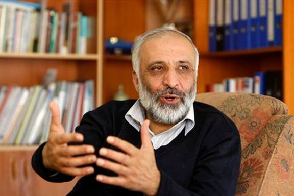 د پخواني دولت د سولې د مرکچي پلاوي مشر ملا فضل الرحمان ته د کرايي ملا خطاب کړی