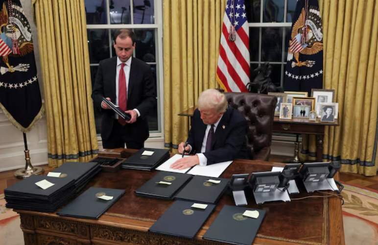 ترامپ بار دیگر حوثی‌های یمن را در فهرست سازمان‌های تروریستی قرار داد