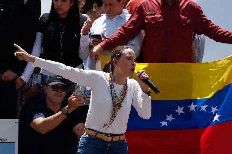  مخالفان نیکلاس مادورو، رئیس‌جمهور ونزوئلا بار دیگر به خیابان‌ها آمدند