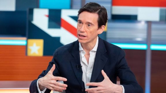 وزیر سابق بریتانیا: آمریکا و متحدانش با واگذاری افغانستان به طالبان، خیانت کردند