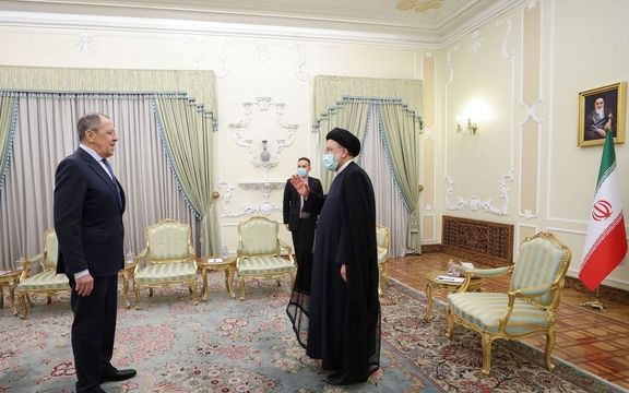 وزیر خارجه روسیه برای بحث روی مسائل هستهای و افزایش همکاریها به ایران رفت