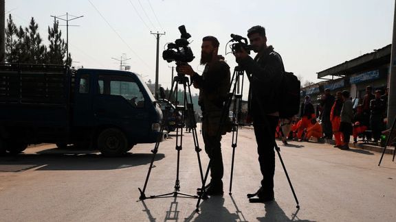 د افغانستان د خبریالانو مرکز: د رسنیو ملاتړو سازمانونو د جوازونو لغوه کول غیرقانوني دي