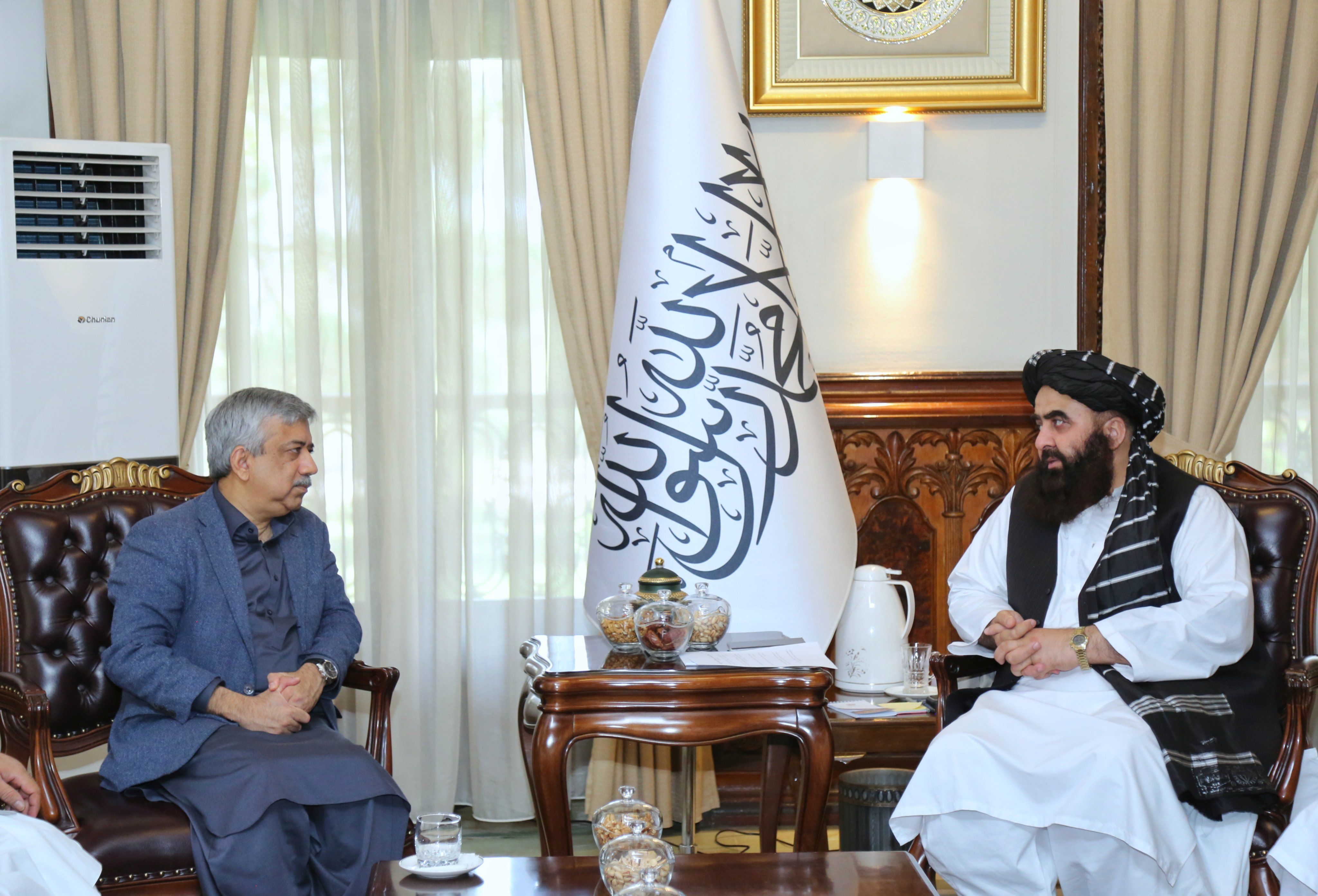 وزارت خارجه طالبان: پاکستان برای تولید برق در افغانستان سرمایه‌گذاری می‌کند