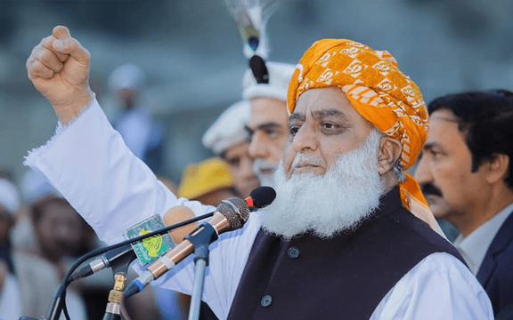 د پاکستان امنیتي ادارو پر ملا فضل الرحمان د احتمالي برید خبرداری ورکړی دی