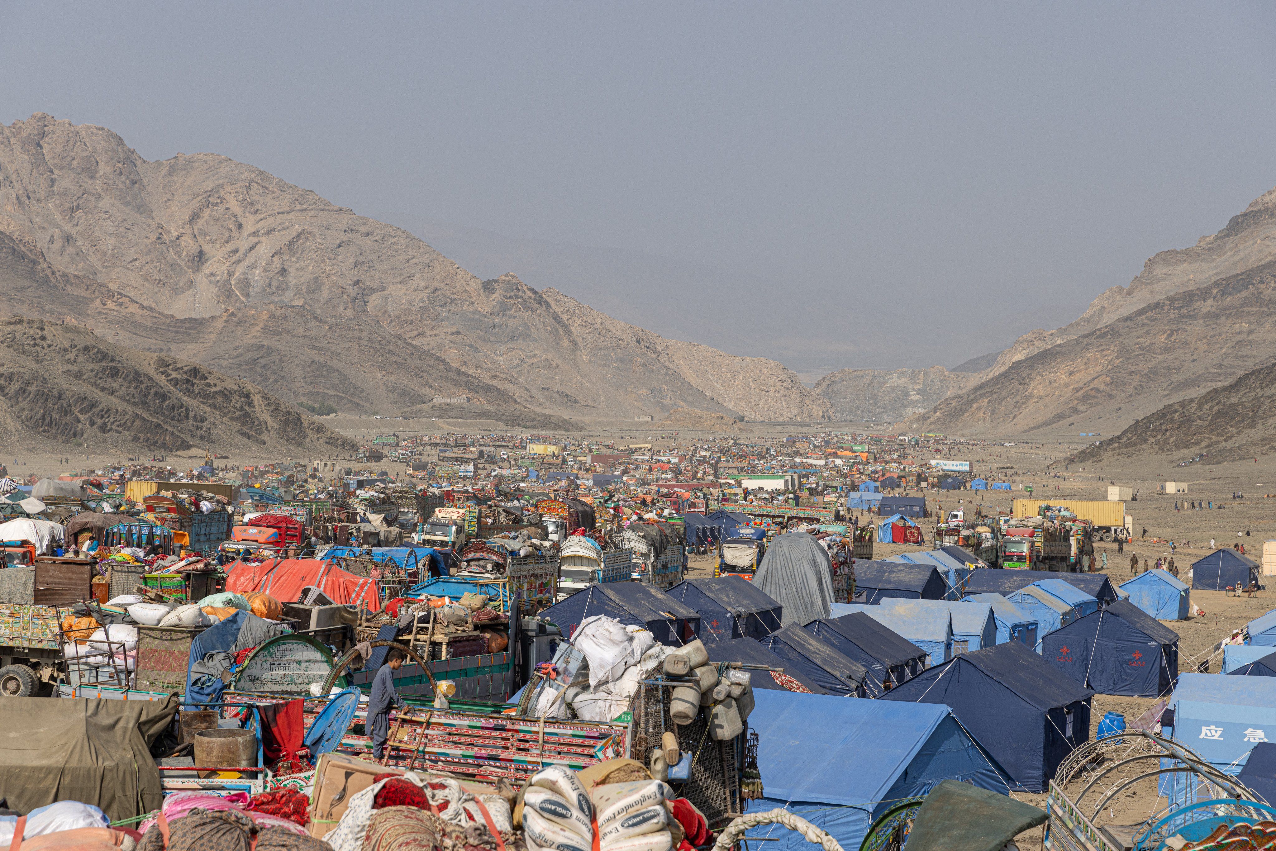 یونسیار: په اپرېل میاشت کې یو لک او ۴۴زره افغانان له پاکستان نه ایستل شوي دي