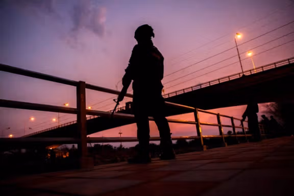 په میانمار کې هوايي برید؛ لږترلږه ۳۰ کسان وژل شوي او ۷۰ نور ټپیان دي