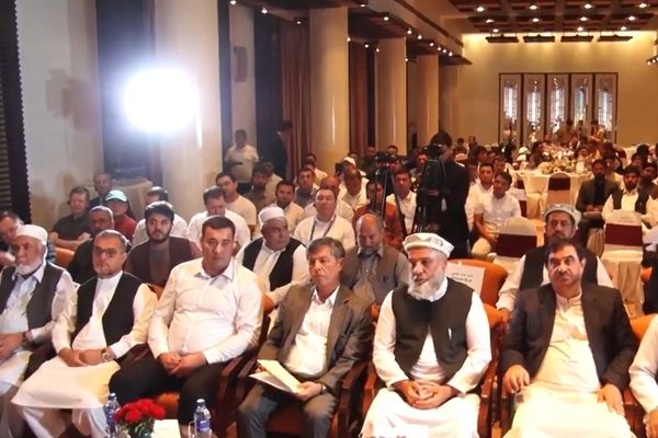 د سوداګرۍ او پانګونې خونه: که د سوداګرو د ویزو ستونزې حل نه شي، سوداګري به ونه غوړېږي