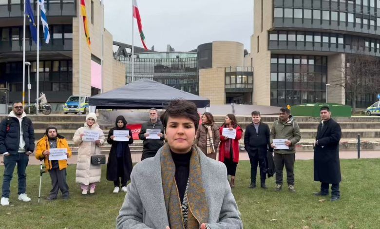 جرمني کې معترضې افغان مېرمنې د جنسیتي توپیر د رسمیت پېژندلو لپاره اعتراض بل ښار ته غځوي