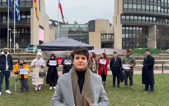 جرمني کې معترضې افغان مېرمنې د جنسیتي توپیر د رسمیت پېژندلو لپاره اعتراض بل ښار ته غځوي