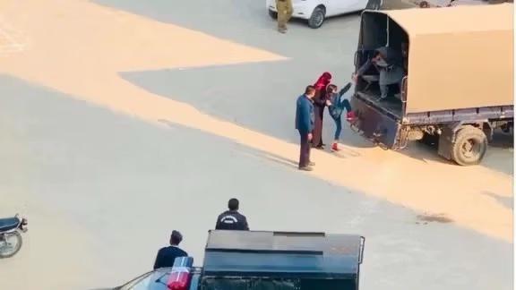 د اسلام‌اباد پولیس وایي، ۱۷ بې‌اسناده افغان کډوال یې نیولي دي