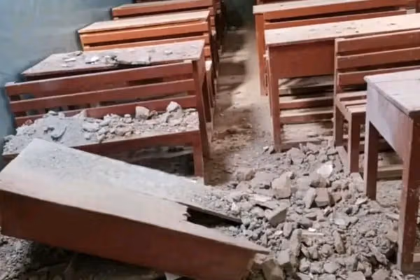 درگیری طالبان و پاکستان «روند آموزش کودکان افغان در مناطق مرزی» را متوقف کرده است