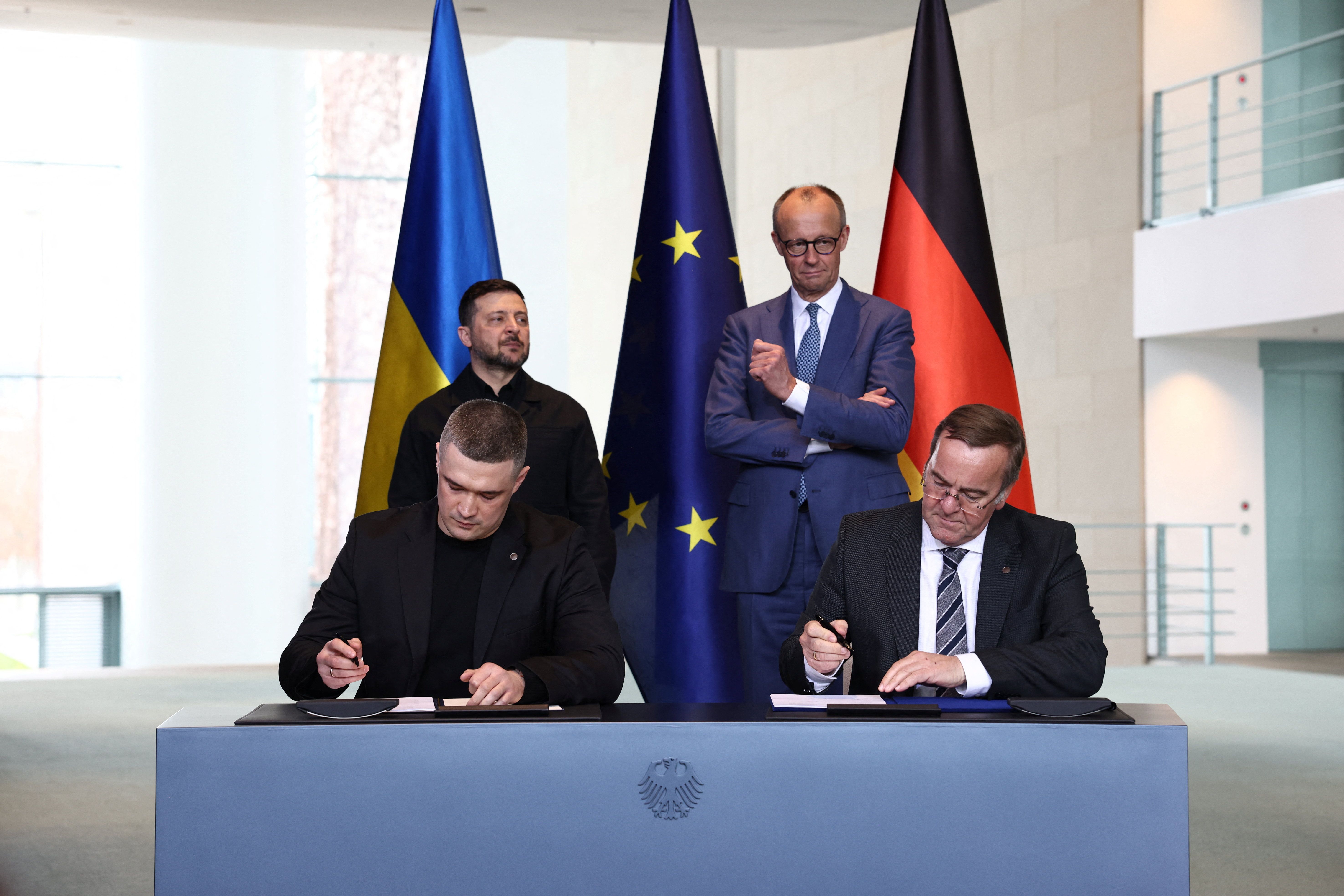 آلمان و اوکراین توافق‌نامه دفاعی و تولید پهپاد را امضا کردند