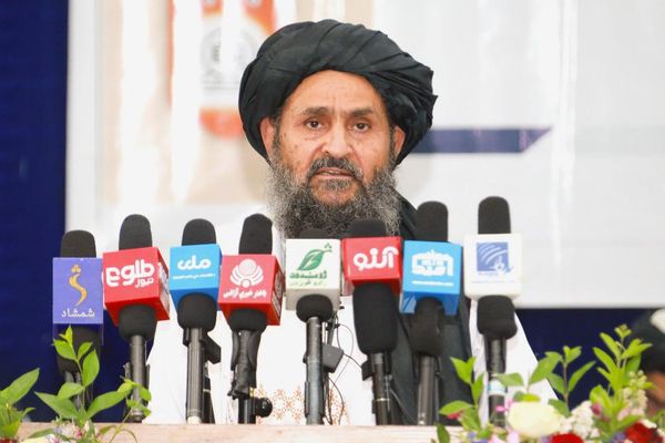 ملابرادر: وارداتي درمل په لوړه بیه تمامېږي او له هېواده د اسعارو د وتلو لامل کېږي