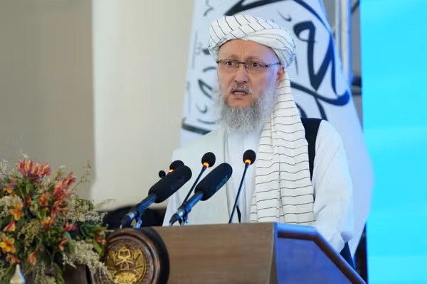 عبدالسلام حنفي: طالبان نه د ختیځ او نه هم د لوېدیځ پلوي دي بلکې ازاد او بېطرفه دي