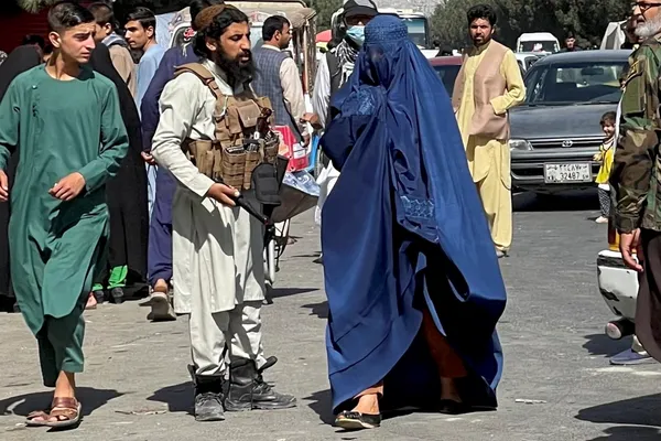 ملاله بنسټ: د افغان ښځو او نجونو پر وړاندې سیستماتیک محدودیتونه او سزاوې پراخې شوي