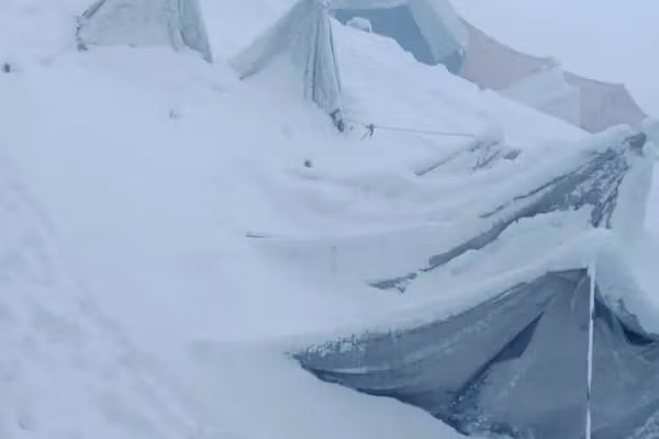 د ماشومانو خوندیتوب اداره: د سړې هوا له امله د خیمه مېشتو ماشومانو ژوند له ګواښ سره مخ دی