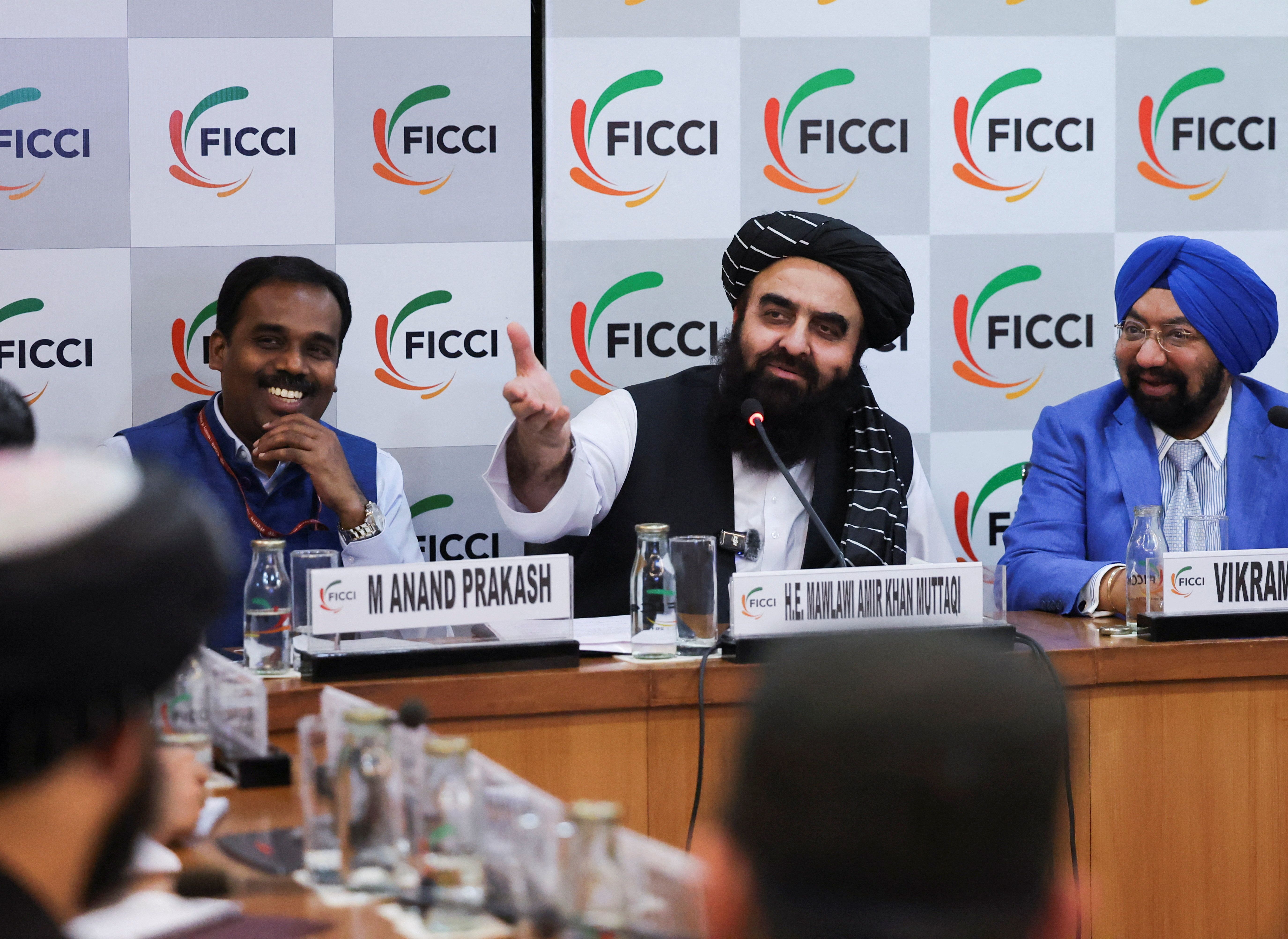 متقي: حجم التبادل التجاري بين أفغانستان والهند بلغ مليار دولار