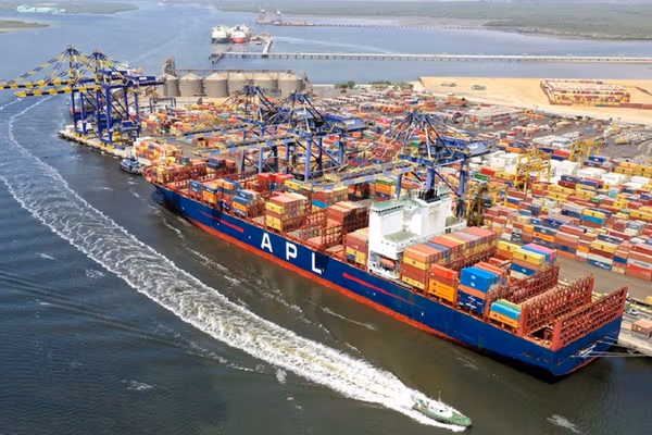 افغان سوداګر: پاکستان غواړي سوداګریزې لارې پرانیزي خو طالبان «قوي تضمین» غواړي