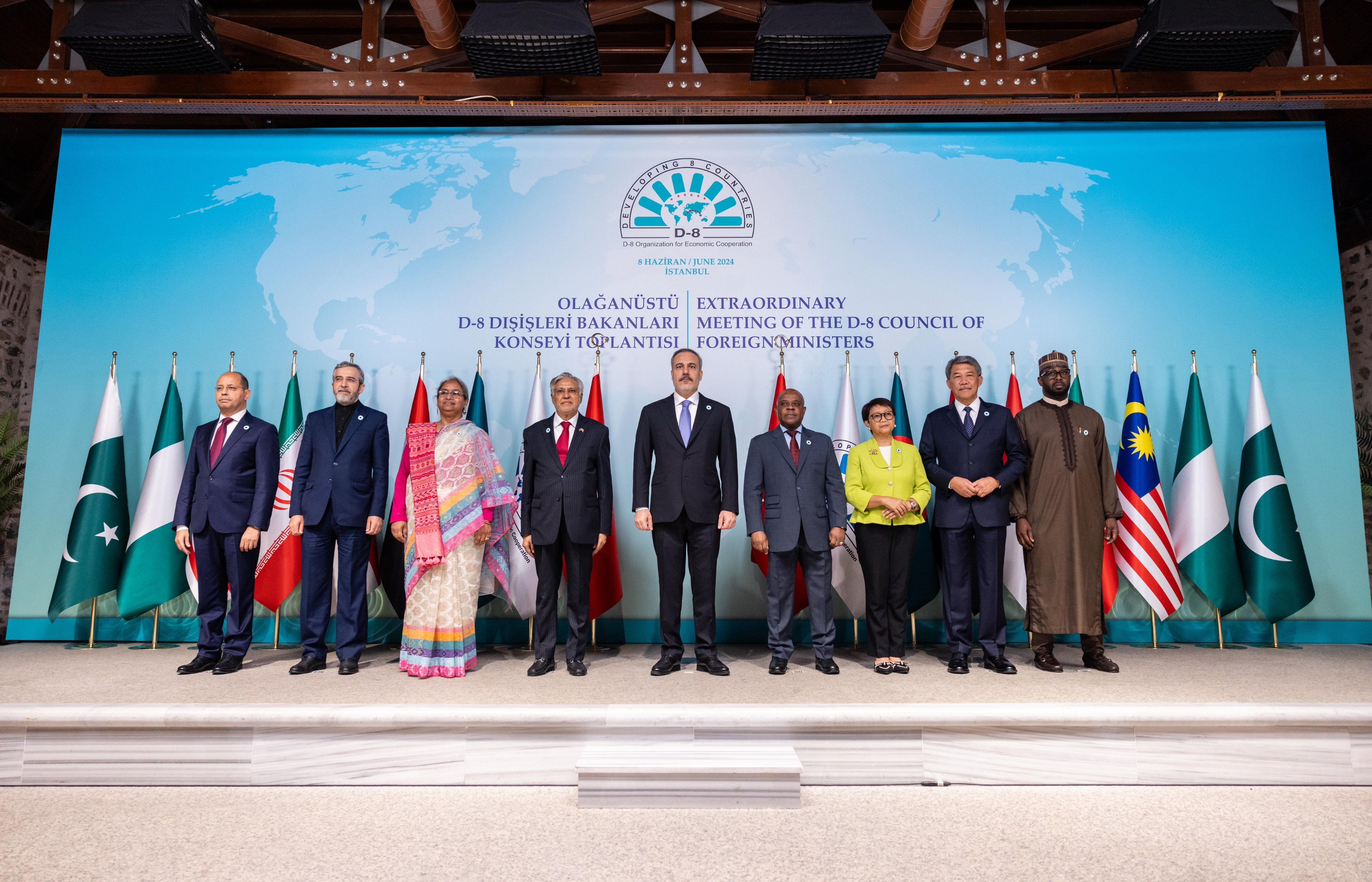 وزرای خارجه هشت کشور اسلامی در نشستی در ترکیه خواهان آتش‌بس فوری در غزه شدند