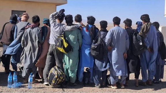 طالبانو ایران ته د ۵۲۳ کسانو د ناقانونه تګ مخه نیولې ده