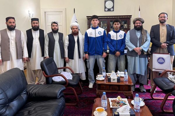 په مسکو کې یو شمېر افغان ورزشکارانو د طالبانو له سفیر سره لیدلي دي