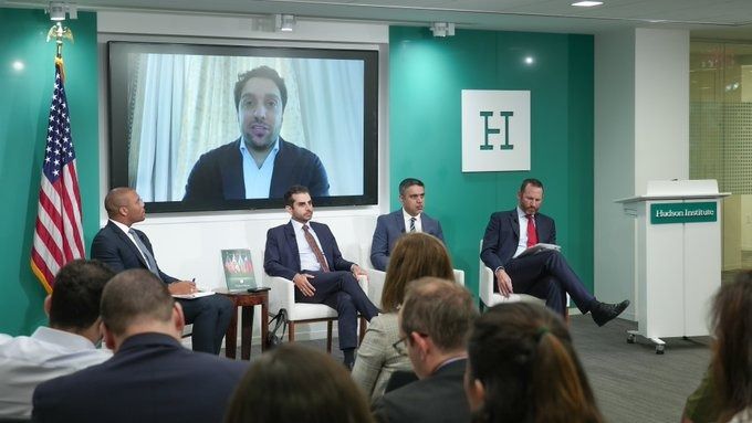 احمد مسعود می‌گوید طالبان از خستگی جهان از افغانستان سوء استفاده می‌کند