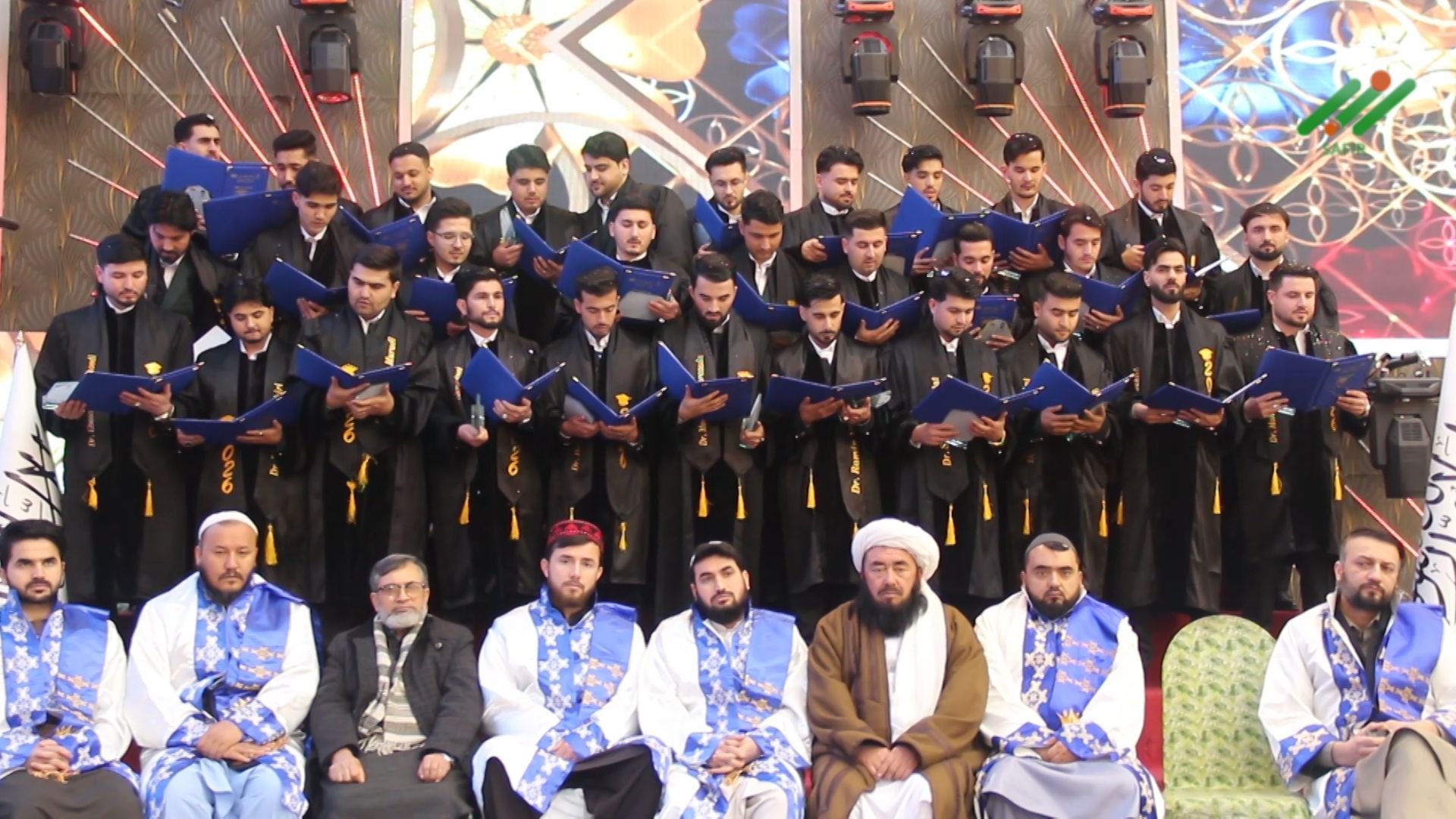 جشن فراغت دانشجویان دانشگاه تاج در مزار شریف