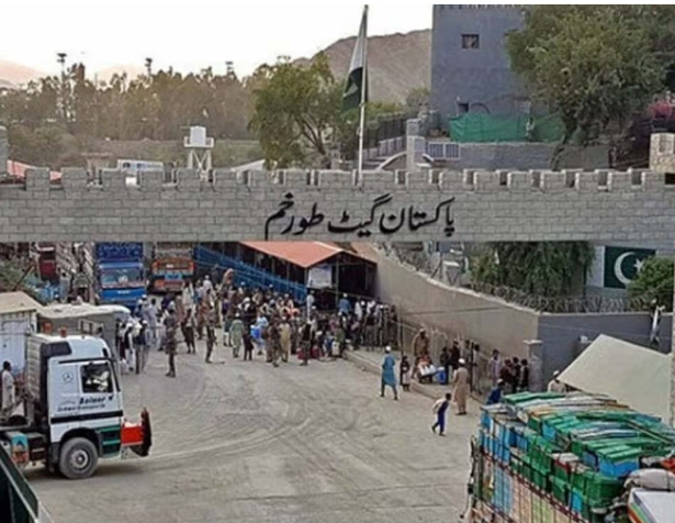 باكستان تحمّل طالبان مسؤولية إغلاق الحدود وتعطّل المشاريع الإقليمية