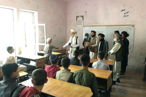 آیا خطری در راه است؟؛ معارف افغانستان یک سال زیر سلطه طالبان