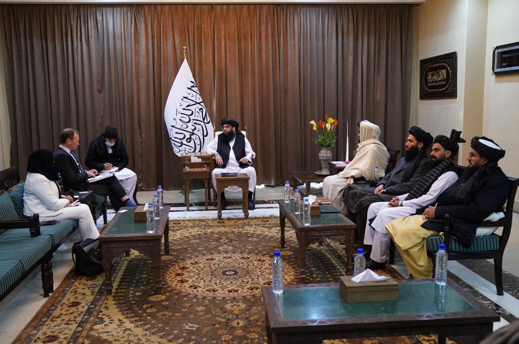 دیدار مولوی عبدالکبیر با دیپلومات بریتانیا: کرسی افغانستان در ملل متحد به طالبان داده شود