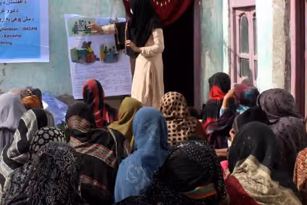 طالبان: په درېیو کلونو کې مو نږدې ۲۸۴زره کسانو ته د سواد زدهکړې زمینه برابره کړې ده