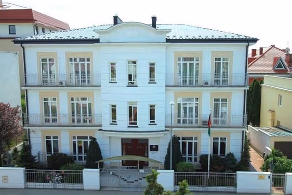 پولنډ د افغانستان په ختیځ کې له زلزله ځپلو سره نږدې نیم ملیون ډالر مرسته کړې