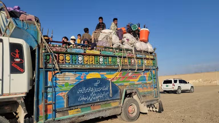 عودة أكثر من 2500 شخص من باكستان وإيران إلى أفغانستان خلال يوم واحد