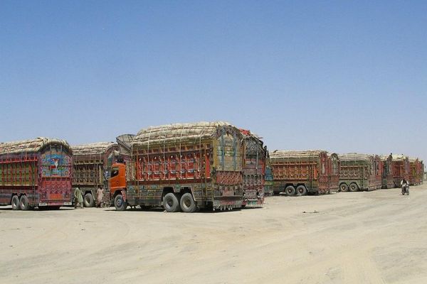 طالبان وايي په تېره یوه میاشت کې یې نږدې ۱۴۵ مېلیونه ډالره صادرات درلودل