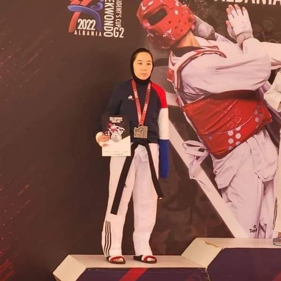 ورزشکار زن از افغانستان نایب قهرمان رقابتهای پاراتکواندو در آلبانیا شد