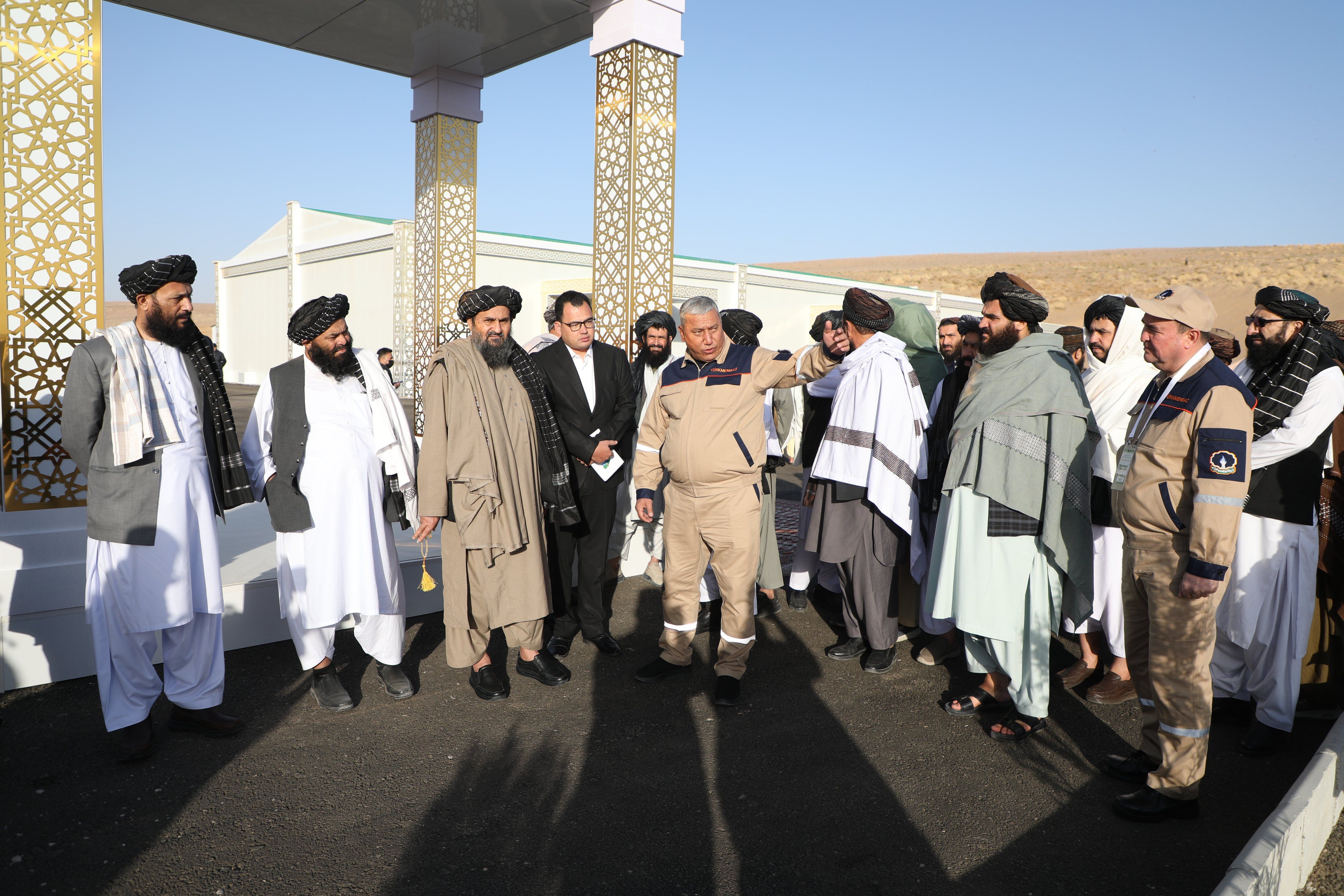 رهبر ترکمنستان در سفر به افغانستان از پروژه تاپی دیدن کرد