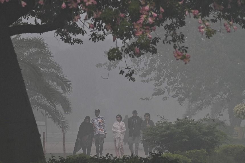 ده‌ها نفر در شهر لاهور پاکستان به دلیل آلودگی هوا در شفاخانه‌ها بستری شدند