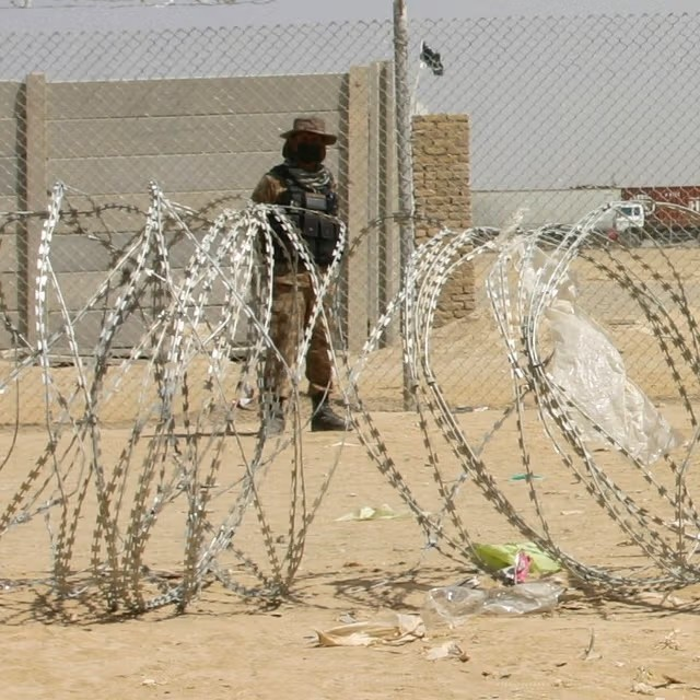 صحيفة باكستانية: تراجع الهجمات الإرهابية في باكستان بعد إغلاق الحدود مع أفغانستان